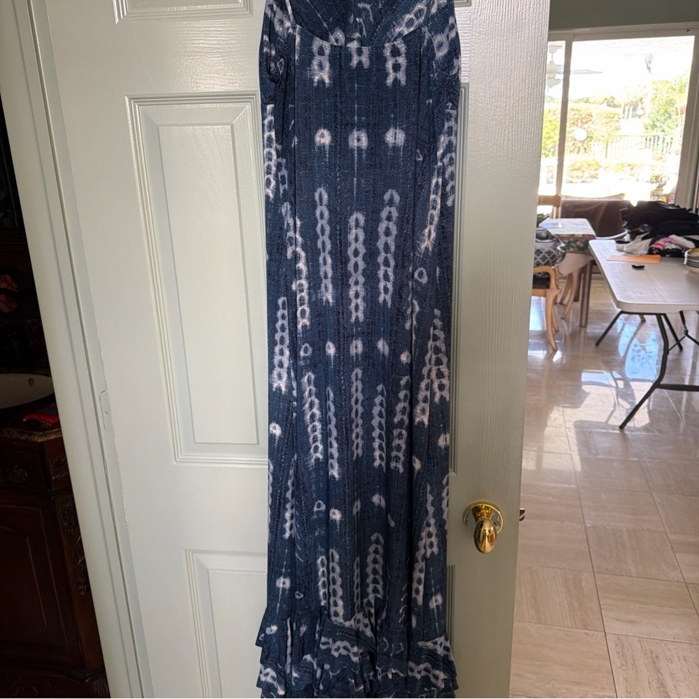 Norma Kamali Blue and White Maxi Dress with Ruffle Hem - Picture 4 of 6